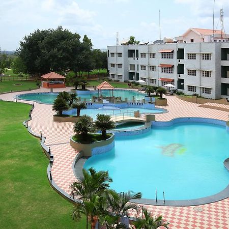 Eagleton - The Golf Resort Bidadi 외부 사진