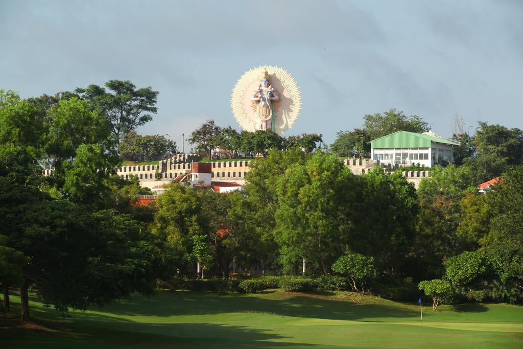 Eagleton - The Golf Resort Bidadi 외부 사진