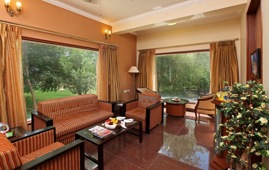Eagleton - The Golf Resort Bidadi 객실 사진